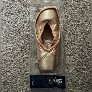 | V Maker Classic Pro Freed of London Pointe shoes! |